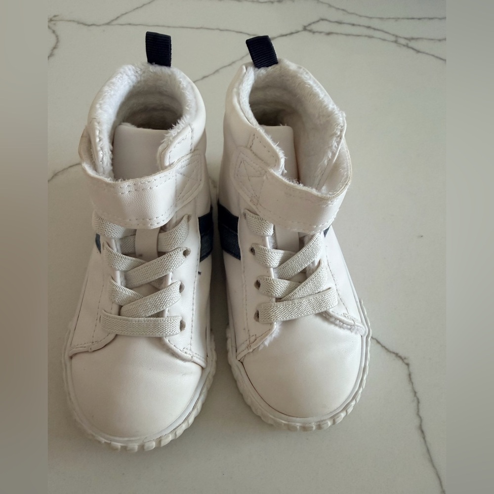 H&M Kids White High-Top Sneakers with Navy Stripe unisex - Picture 3 of 5